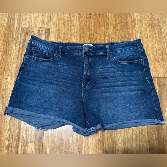 Deep blue Jean shorts - Picture 1 of 3
